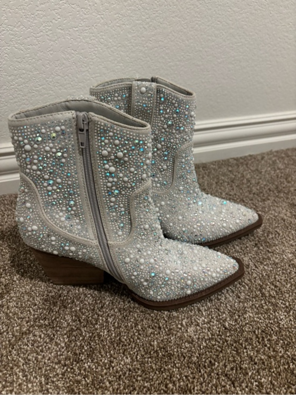 Very G Crystal-Embellished White Western Ankle Boots